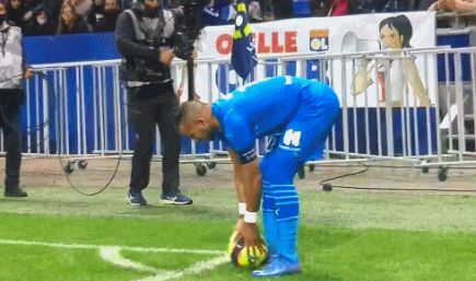 意甲第十四轮：阿莱格里的米兰在都灵争夺榜首（意甲第14轮：阿莱格里率米兰做客都灵冲击榜首）