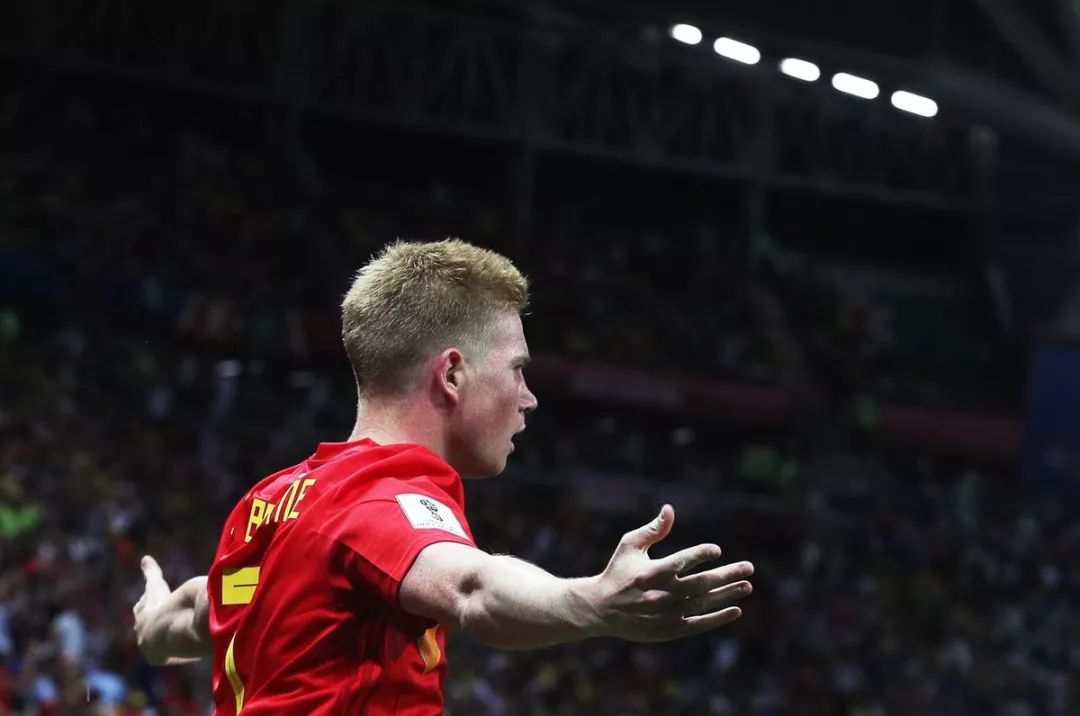 龙塞罗：姆巴佩第一球灵动如大罗，第二球再现C罗暴力美学